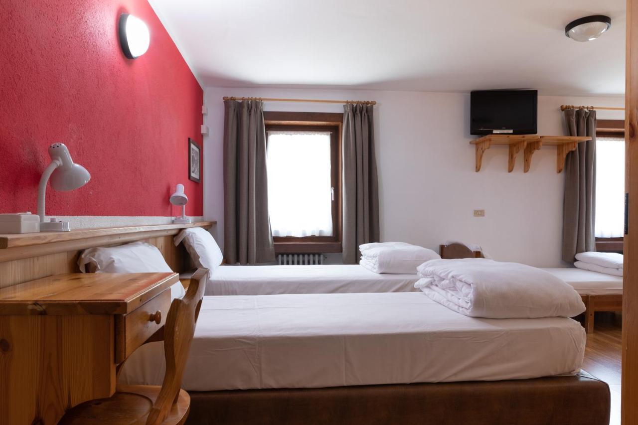 Hotel Meuble' Joli Breuil-Cervinia Exteriör bild
