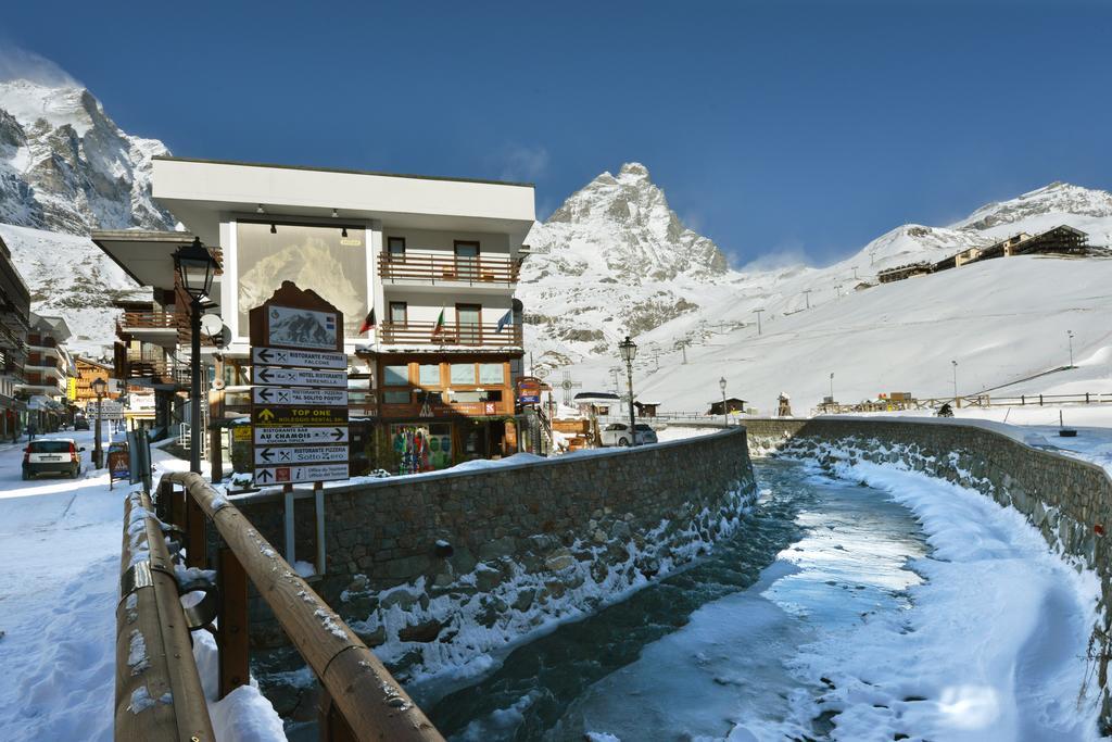 Hotel Meuble' Joli Breuil-Cervinia Exteriör bild