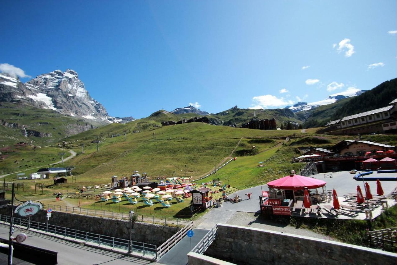 Hotel Meuble' Joli Breuil-Cervinia Exteriör bild